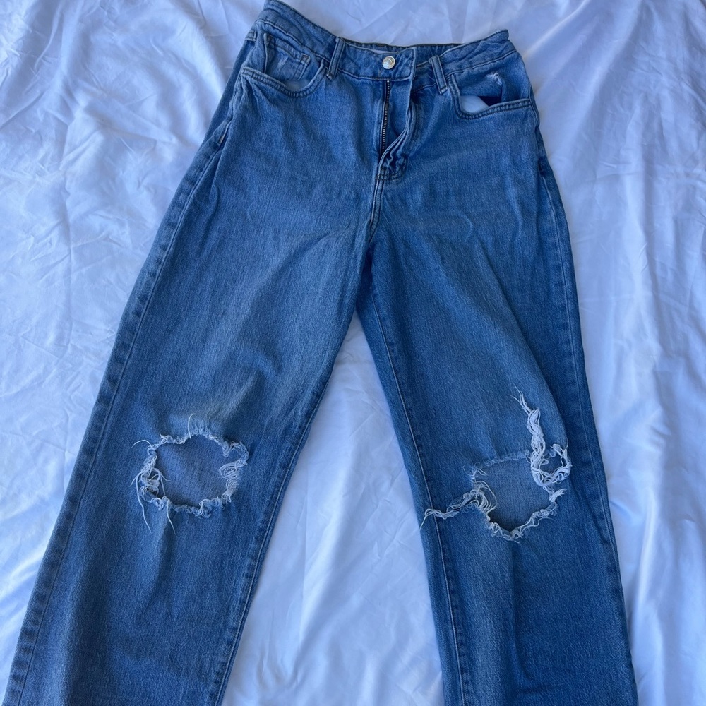 baggy ripped jeans